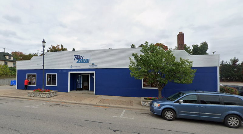 Gemini Lanes (Teen Zone, East Jordan Recreation, The Zone Sports Lounge) - Street View As Teen Zone